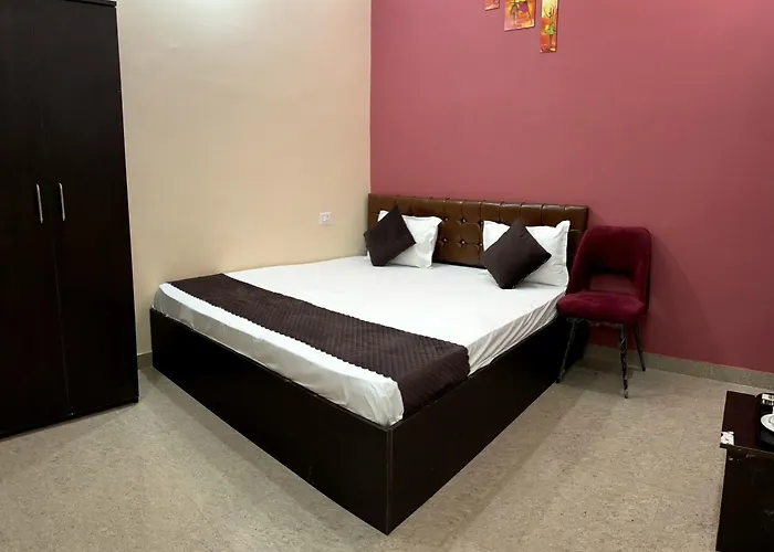 Hotel Chandra Dreams