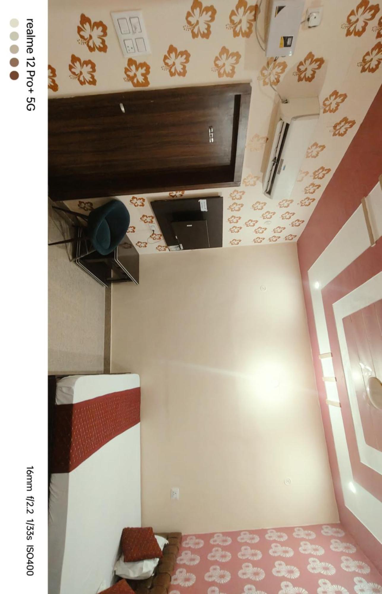Hotel Chandra Dreams 2*
