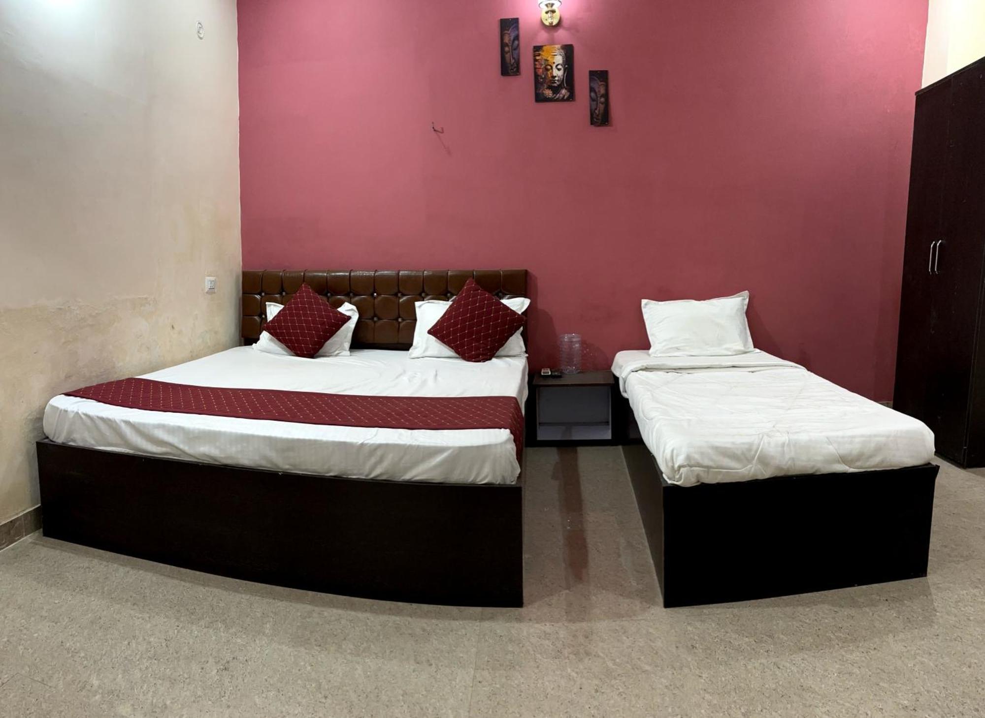 Chandra Dreams Hotel