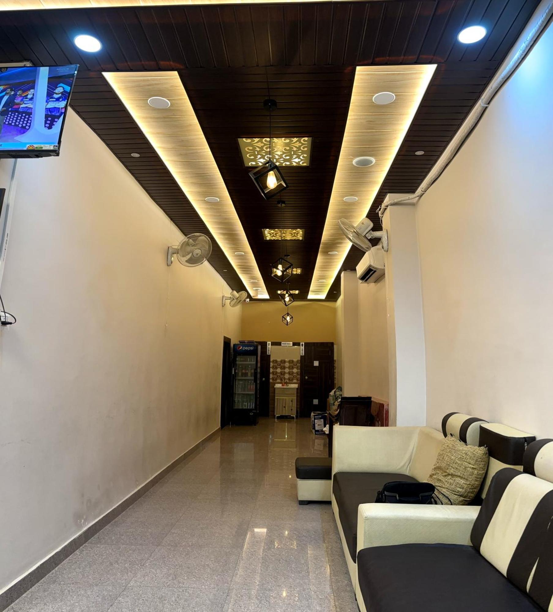 Chandra Dreams Hotel 2*